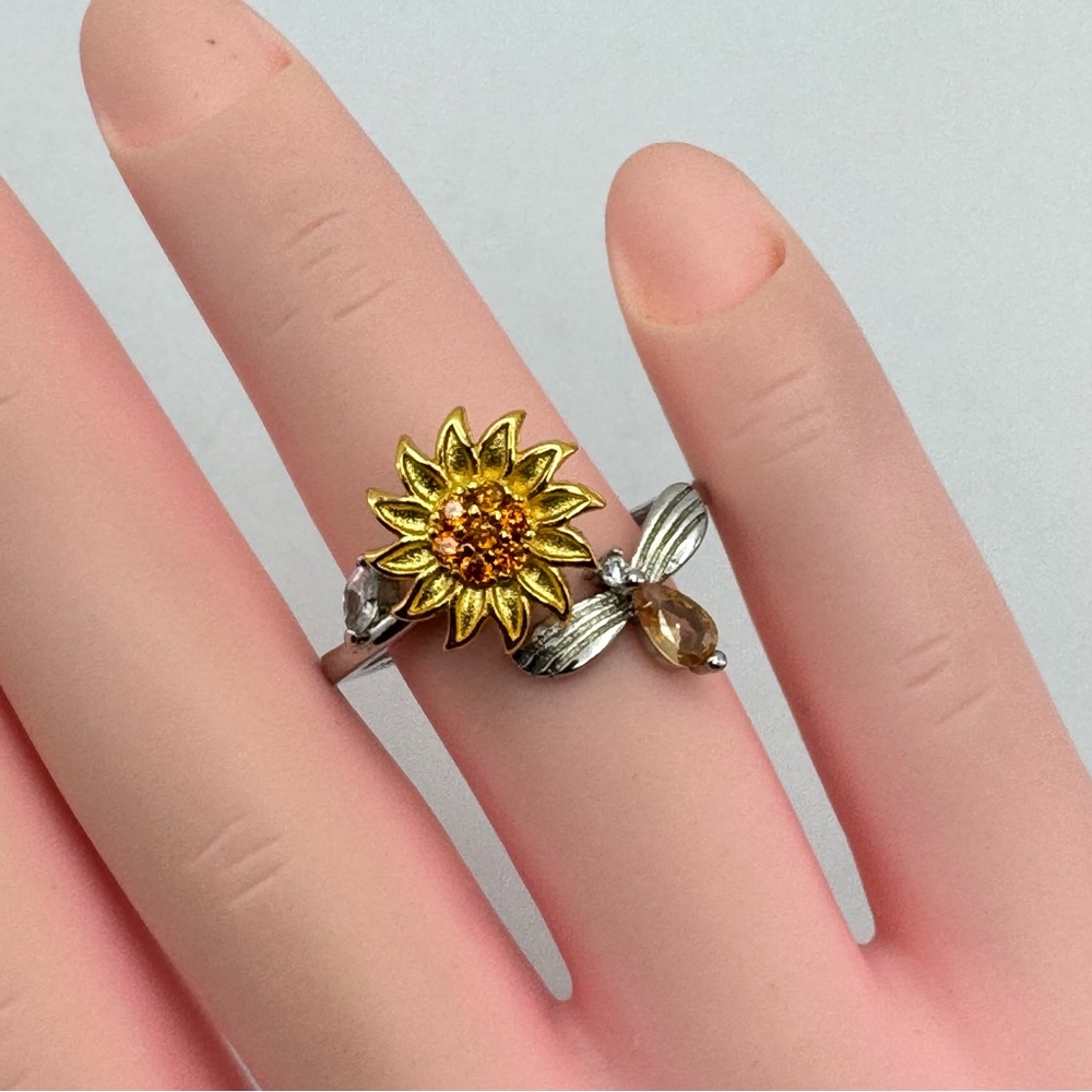 Silver Tone Adjustable Spinner Flower Ring Cubic Zirconia Statement - Picture 2 of 7